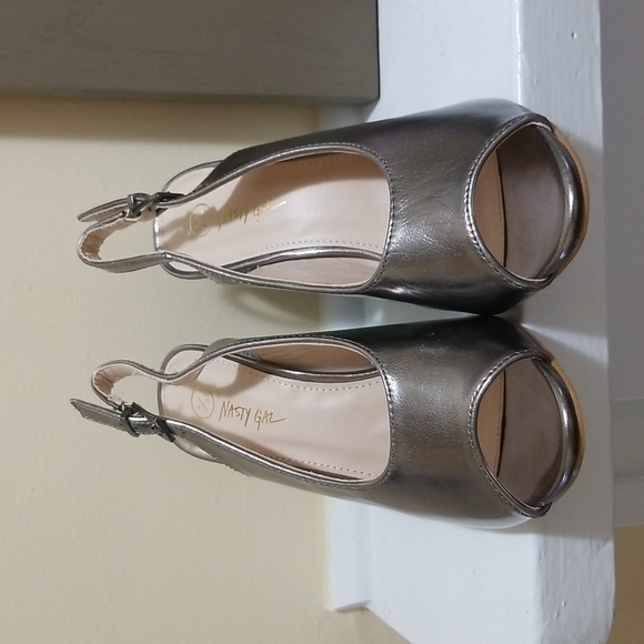 Open toed metallic gold iridescent glitter heels - Picture 2 of 7